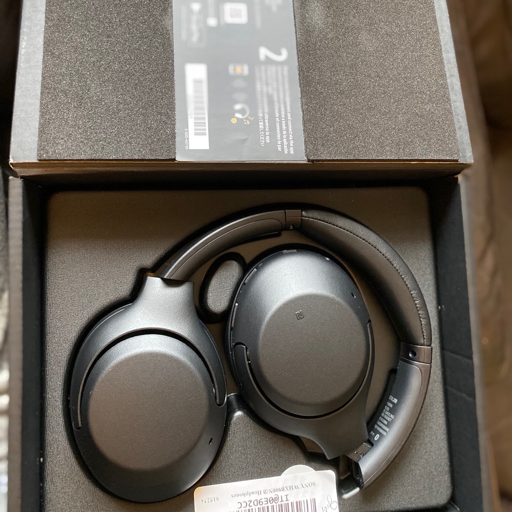 SONY WIRELESS HEADPHONES